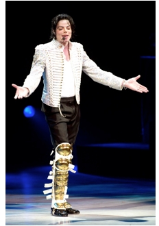 25 juin 2009-25 juin 2012 : 3 ans déjà que Michael Jackson a tiré sa révérence