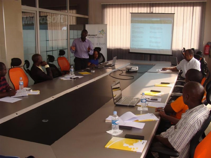 Initiation aux Ntic : Des journalistes à l`école des nouvelles technologies Microsoft