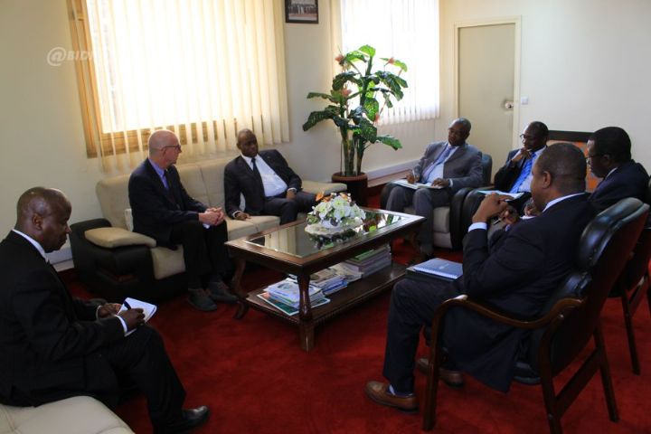 Lutte contre l’immigration clandestine : L’OIM apporte son soutien au Ministère de l’Intégration Africaine et des Ivoiriens de l’Extérieur