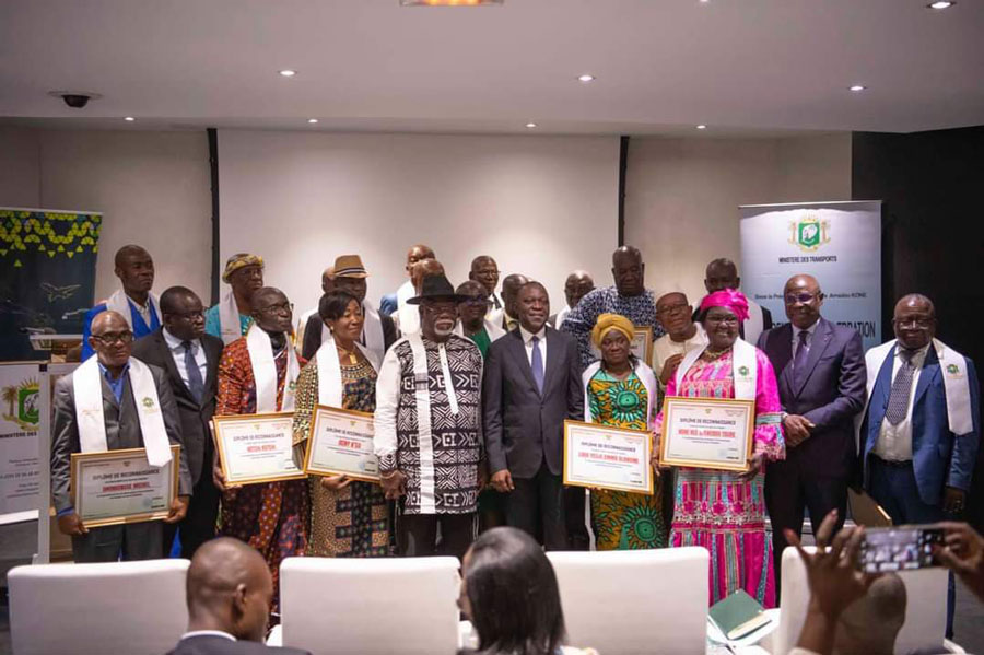 Ministère des Transports: Amadou Koné honore 22 agents admis à la retraite