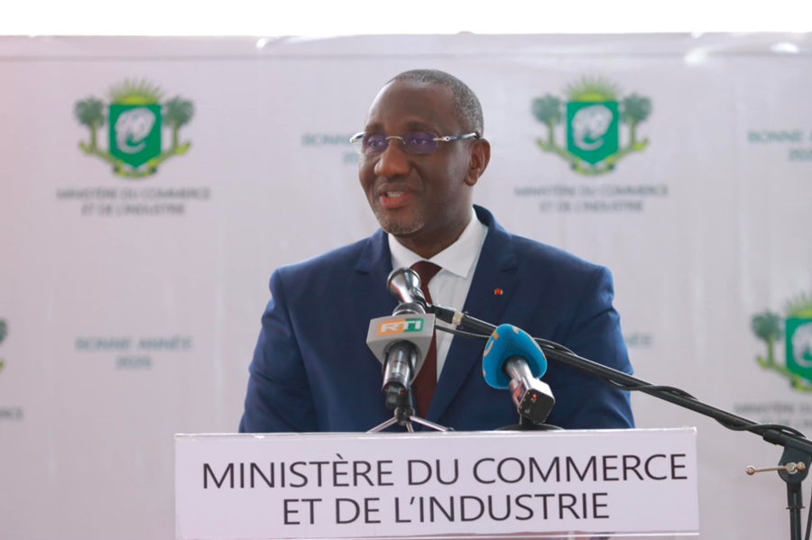 Ministère du Commerce et de l’industrie/Vœux du nouvel an : le Ministre Souleymane Diarrassouba engage le personnel à être encore plus performant en 2025 