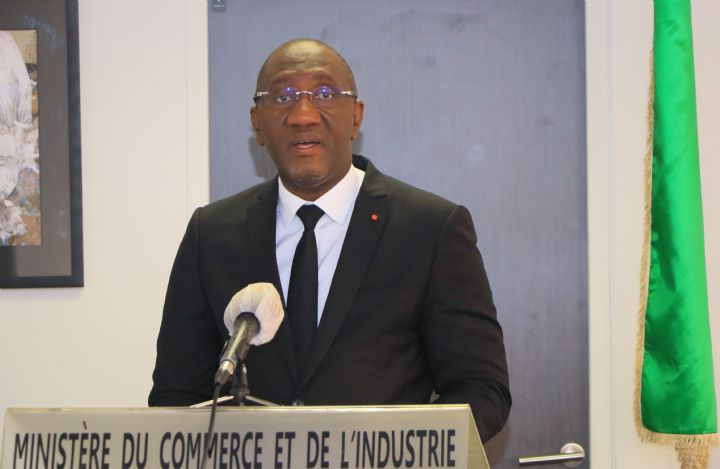 Journée internationale des droits des  consommateurs : le Ministre Souleymane Diarrassouba fait la déclaration du Gouvernement sur la lutte contre la pollution plastique
