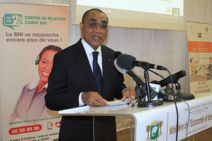 Mise en service de cartes prépayées pour le paiement des frais de mission des ministres