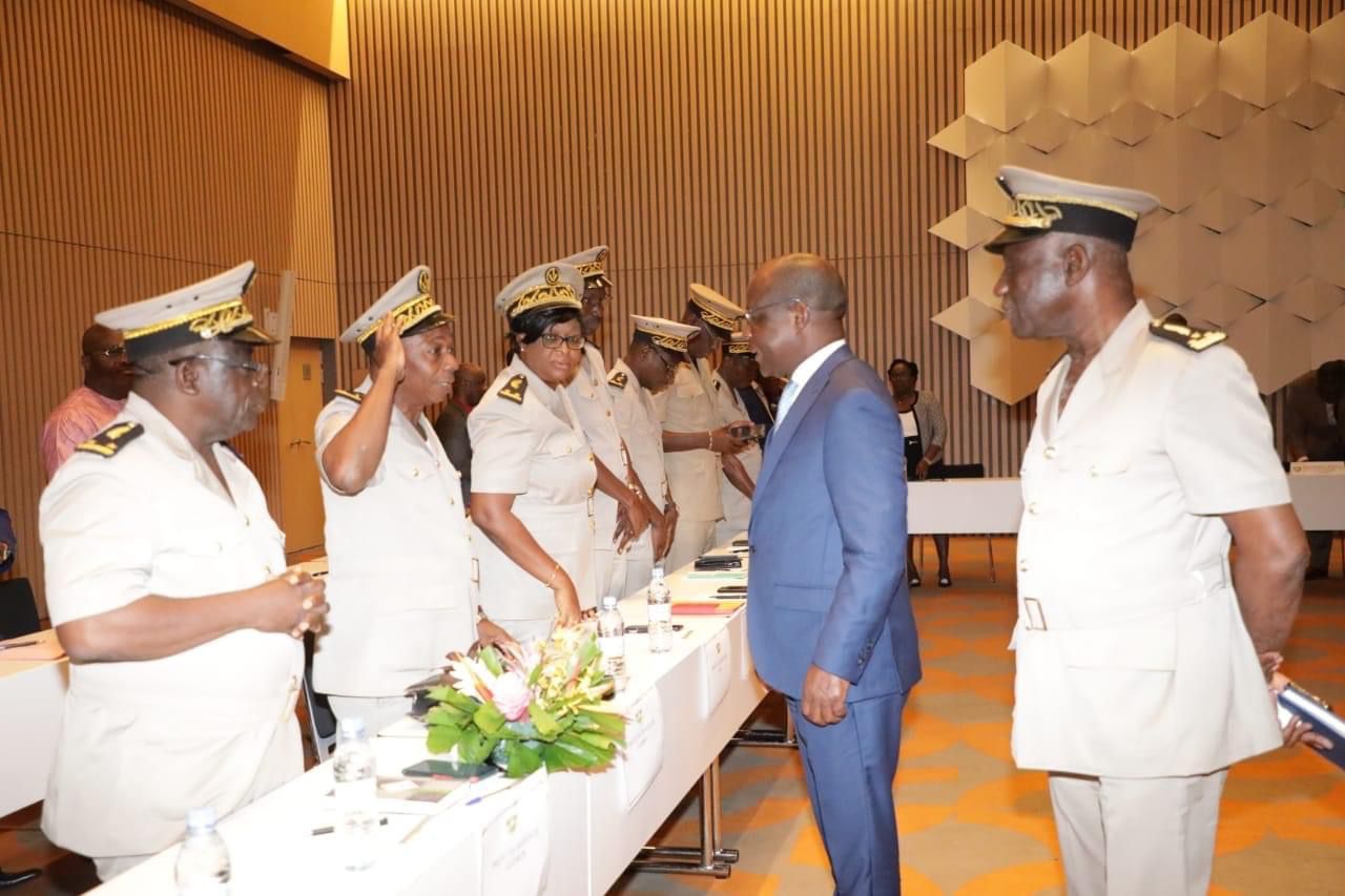 Mise en œuvre de la politique sanitaire : Le Ministre Dimba met les préfets en mission