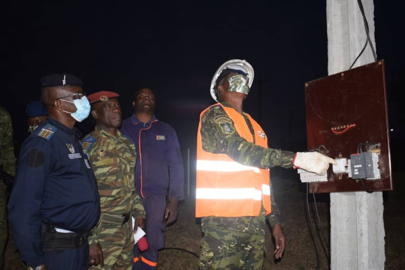 Mise sous tension de l’éclairage public du Bataillon de sécurisation de l’Ouest de Man