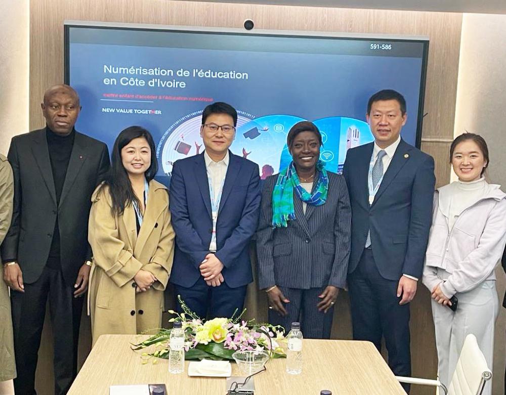 Mobile Word Congress (MWC) 2023 : la ministre Mariatou Koné met l’accent sur la nécessité d’accentuer la digitalisation du système éducatif