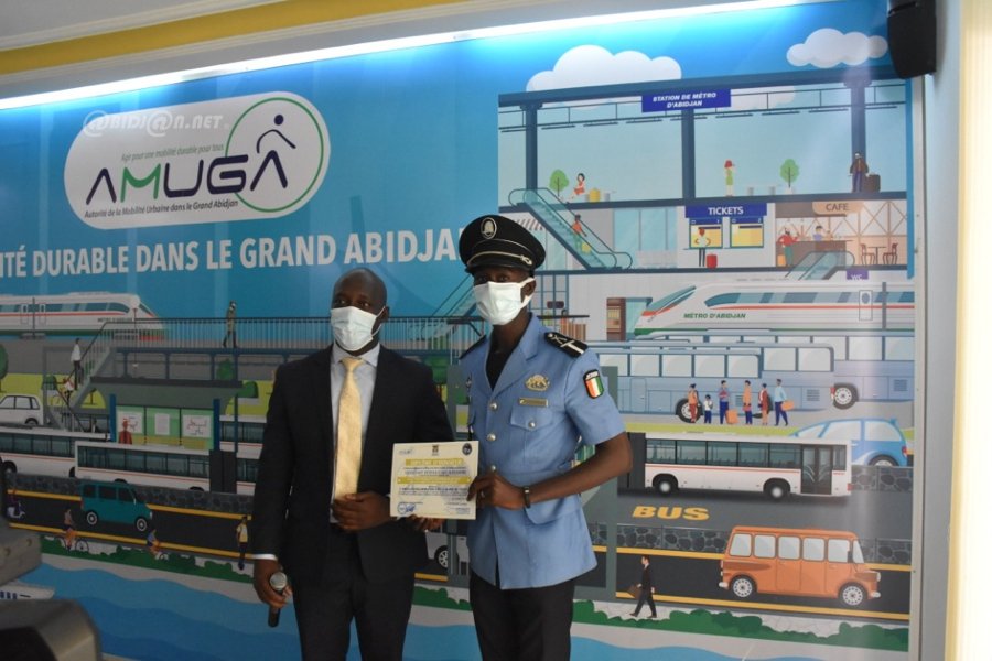 Mobilité urbaine: le Ministère des Transports dote la commune de Cocody de 13 aides-régulateurs de la circulation