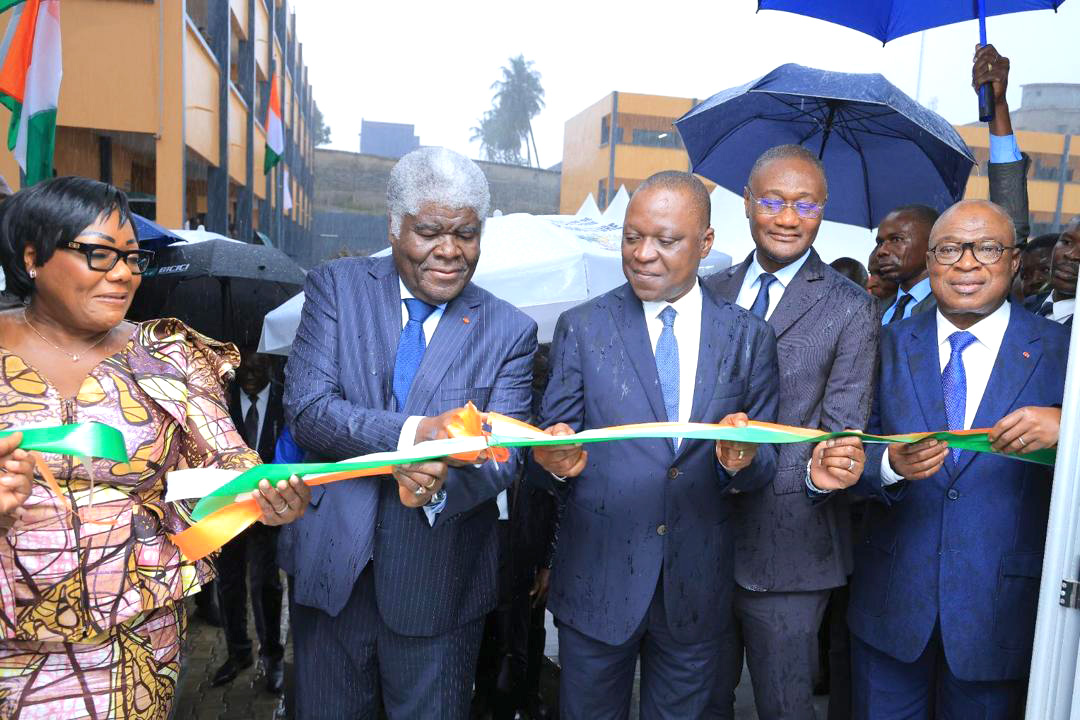 Modernisation de l’administration : le Premier Ministre Beugré Mambé inaugure le centre de perfectionnement des agents publics, d’une capacité de 2 000 auditeurs/jour