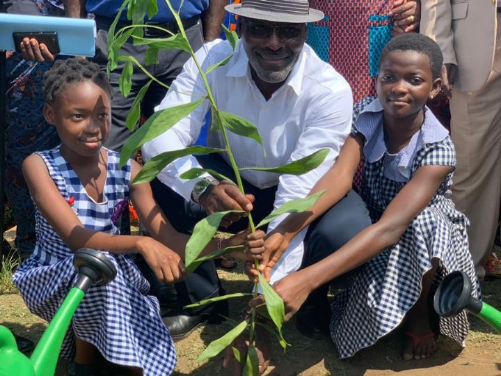 Le Rotary Club - Abidjan Cocody Sud et le Maire de Cocody ensemble pour 