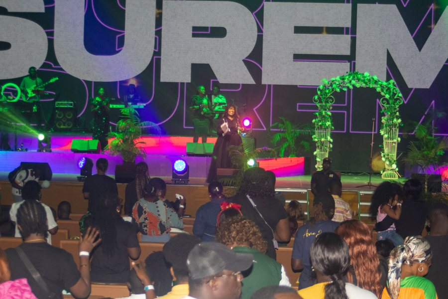 Musique : la chantre Marya Adé explose le Parc des Expositions d'Abidjan