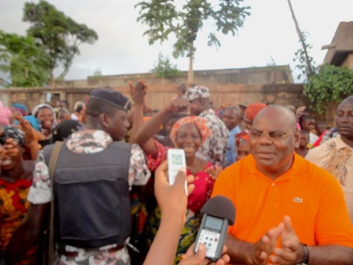 Malgré la résistance des Dozos, La mairie de San Pedro débute les travaux de modernisation du bidonville Bardot .