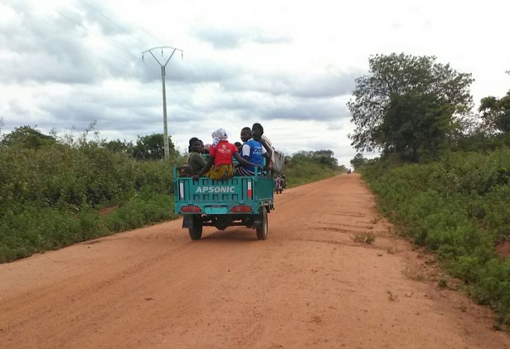 Un tricycle fait une sortie de route et cause deux morts à Alépé