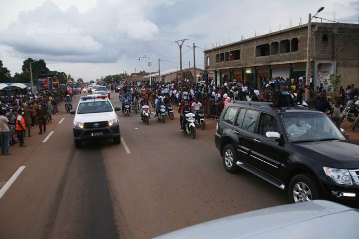 Obsèques du Premier Ministre Amadou Gon Coulibaly : les populations de Korhogo accueillent la dépouille du