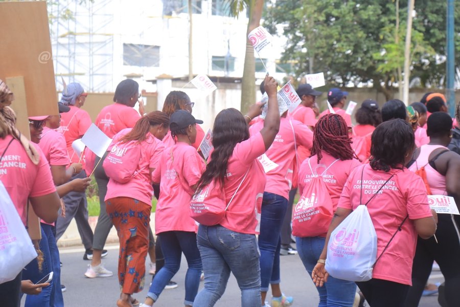 Sweat à Capuche Octobre Rose | Soutien Lutte Contre Le Cancer Du Sein - Ruban Rose, Message Solidaire