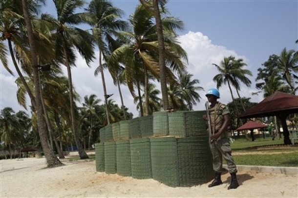 Laurent Gbagbo va lever le blocus autour du QG de Ouattara