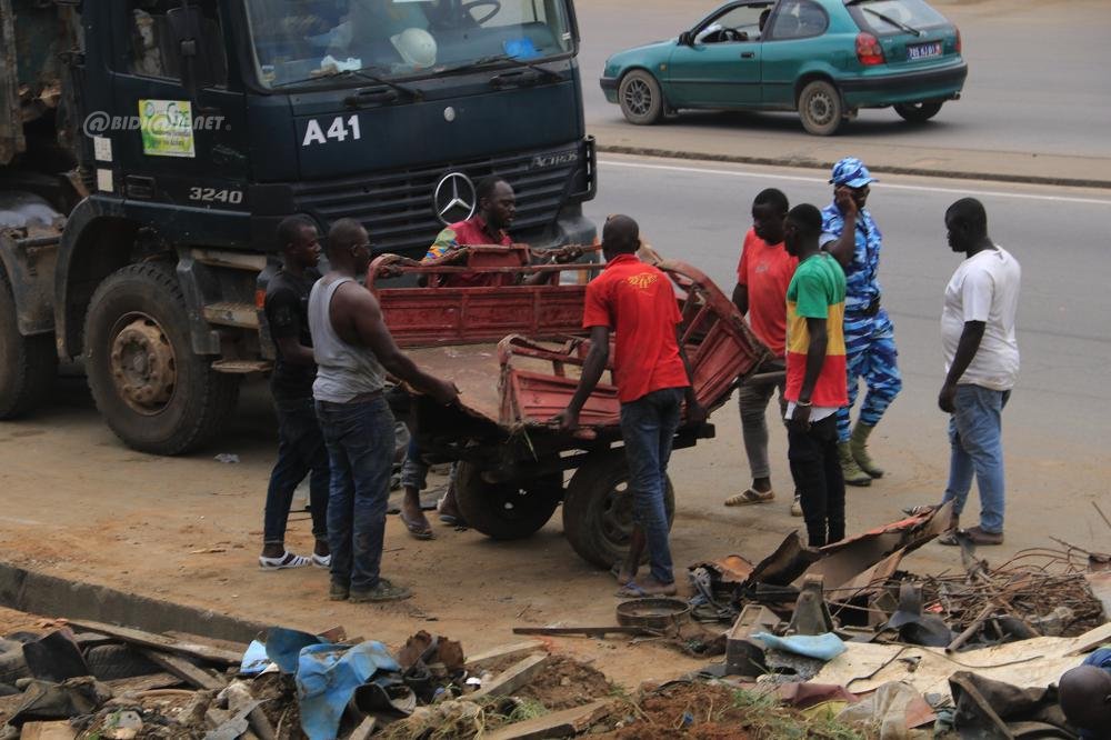 Opération de libération des artères principales de la commune d'Abobo -  Abidjan.net Photos