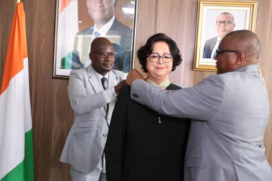 Ordre du mérite de la communication: la Maroccaine Latifa Akharbach et ...