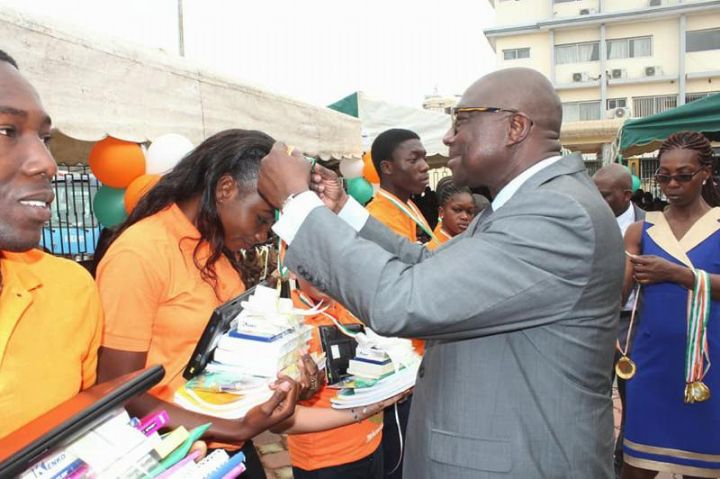 Recherche et promotion de l’excellence en milieu scolaire: les meilleurs élèves et étudiants de la Commune honorés par Amichia