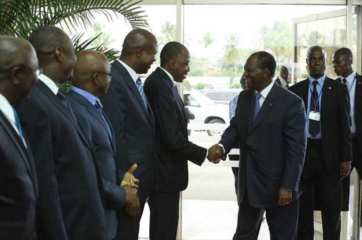 Arrivée de Ouattara à Abuja pour un sommet de la CEDEAO consacré au Mali