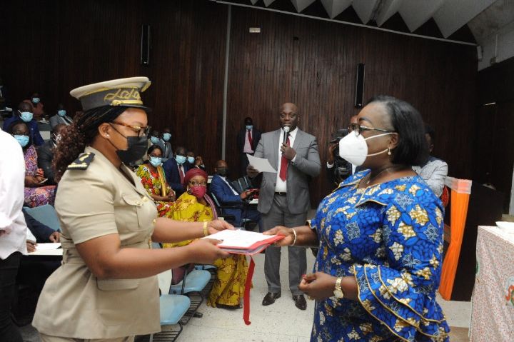 Anne Ouloto installe le collège des superviseurs des concours administratifs 2021