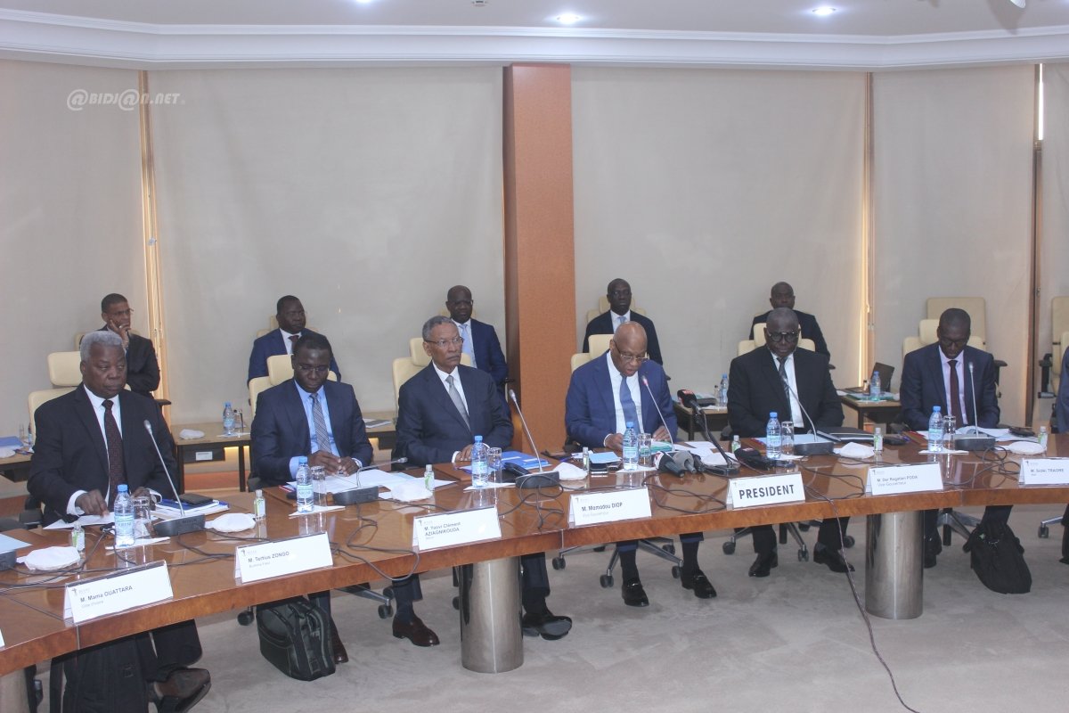 UEMOA: l'activité économique est restée dynamique avec un taux de croissance de 6,2 % enregistré en 2024“ (Jean Claude Kassi Brou)