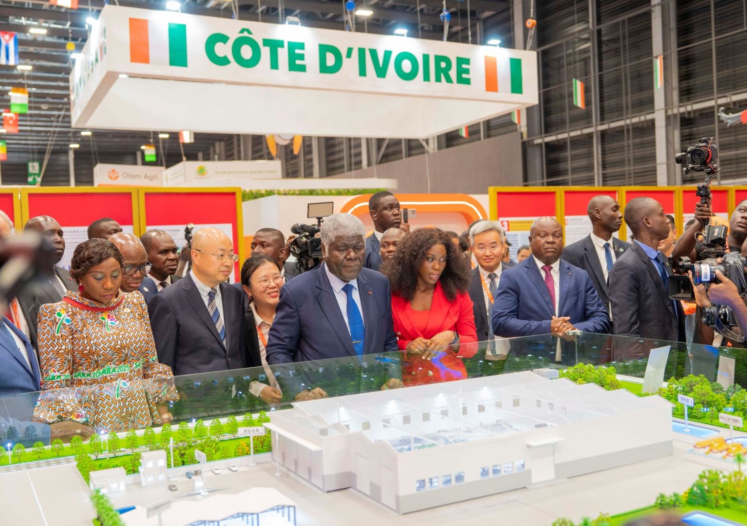 Ouverture officielle du SARA 2025 : le Premier Ministre, Robert Beugré Mambé, présente les performances de l'agriculture ivoirienne