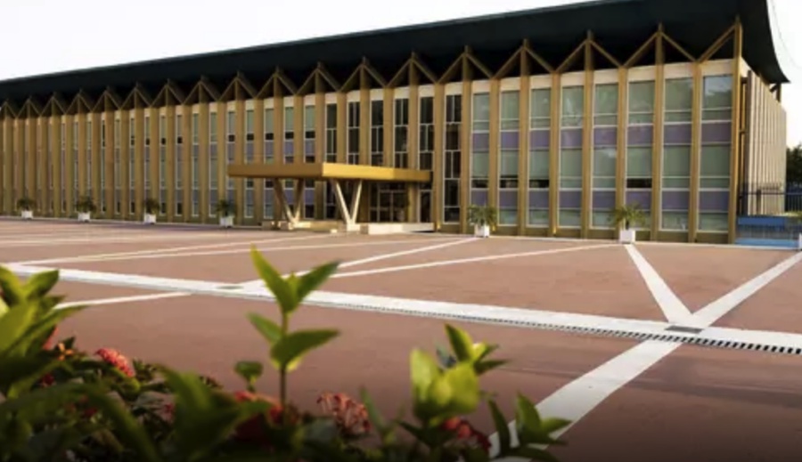 Côte d'Ivoire : les députés RHDP invités ce jeudi au palais présidentiel pour une rencontre avec Alassane Ouattara 