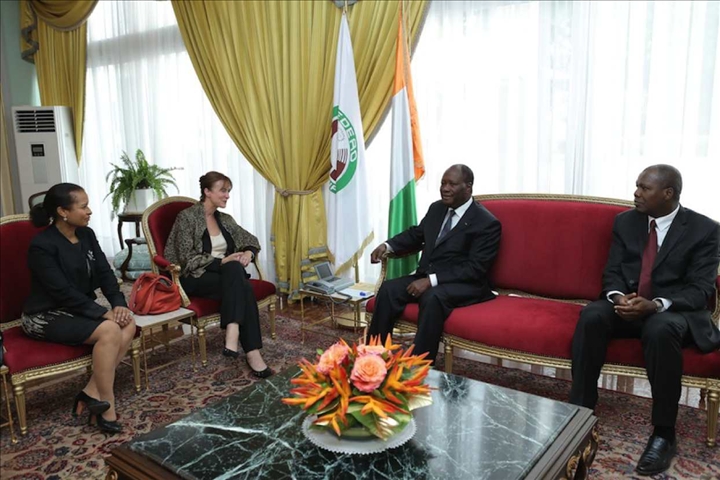 Le Chef de l’Etat a reçu en audience une délégation du Panel de haut niveau sur les Etats fragiles