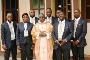 « Pâquinou » : la fusion sacrée entre la liturgie chrétienne et l’identité baoulé (Reportage)