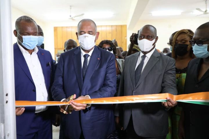 Université Lorougnon Guédé de Daloa : le Premier ministre Patrick Achi inaugure le guichet emploi