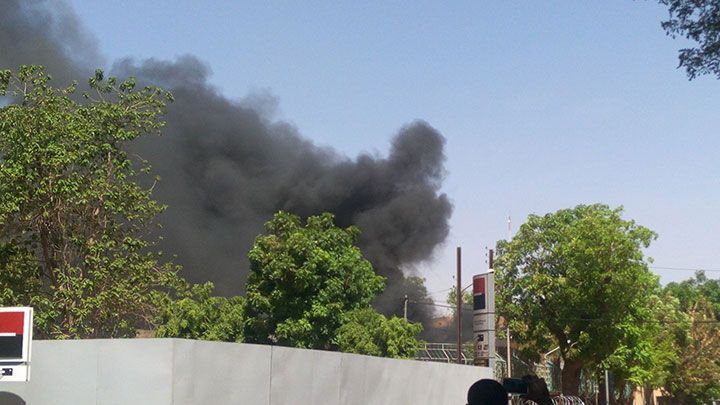 L’état-major des armées dévasté à Ouagadougou, des habitants entre impuissance et colère