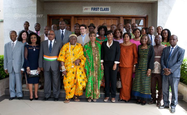 Fin du Colloque sur le programme national de réparation et d’indemnisation des victimes : les grandes décisions arrêtées par la Conariv et ses partenaires