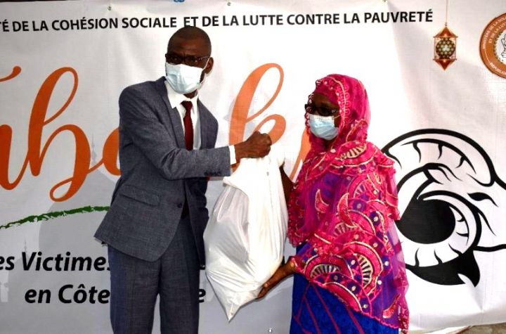 Tabaski : 2000 familles de victimes reçoivent des kits alimentaires du ministère de la Solidarité