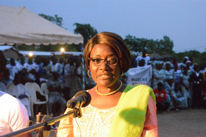 Autonomisation de la femme: La Ministre  Mariatou Koné offre des équipements agricoles à des groupements de femmes des localités de Diamakani et de Kouloussan