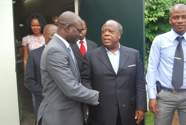 Charles Konan Banny à des jeunes du grand Nord :