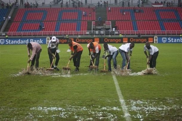 CAN-2012 - Zambie - Libye - Coup d`envoi retardé par un violent orage