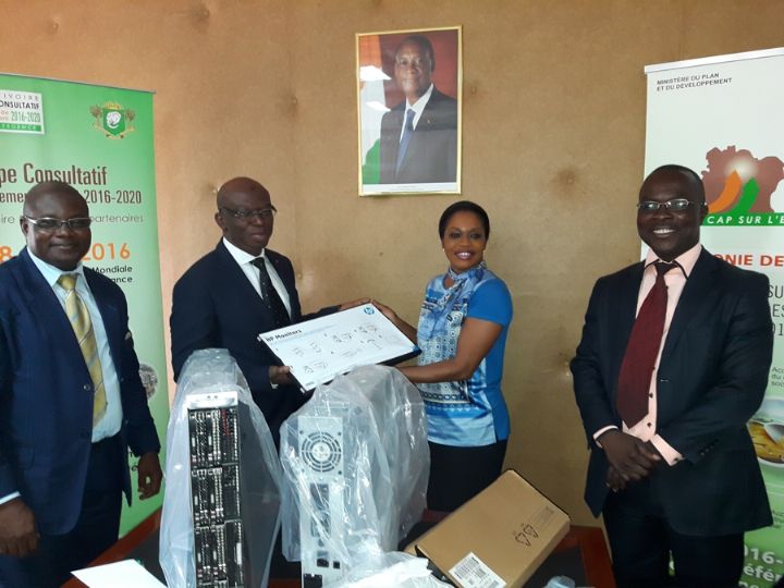 Le Programme Pays de Renforcement de Capacité (PPRC) dote la Direction Générale du Plan et de la Lutte contre la Pauvreté d’un serveur pour l’hébergement de Ivoire Dev Info