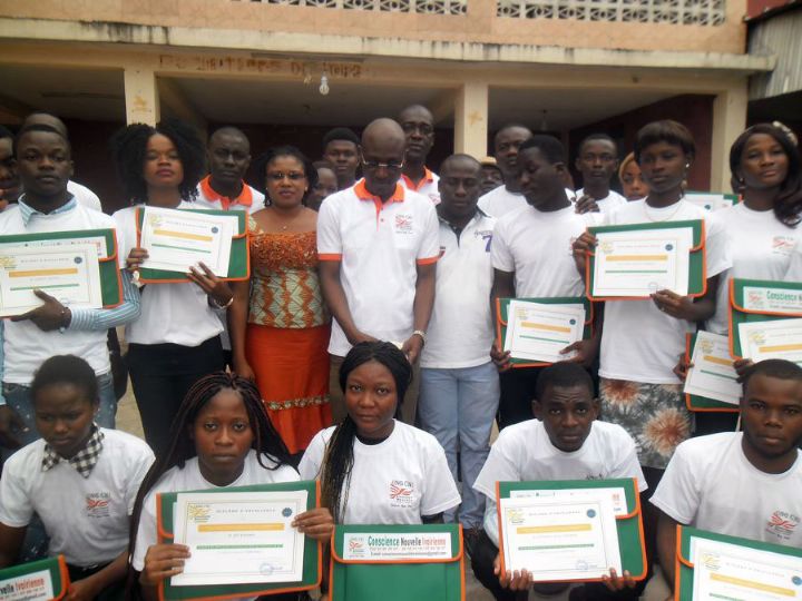 Célébration de l’excellence: l’Ong Conscience Nouvelle Ivoirienne (CNI) récompense 45 meilleurs bacheliers de la commune de Yopougon