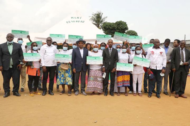 Lutte contre la pauvreté : 1,6 milliard FCFA octroyé à 4000 jeunes de Port-Bouët