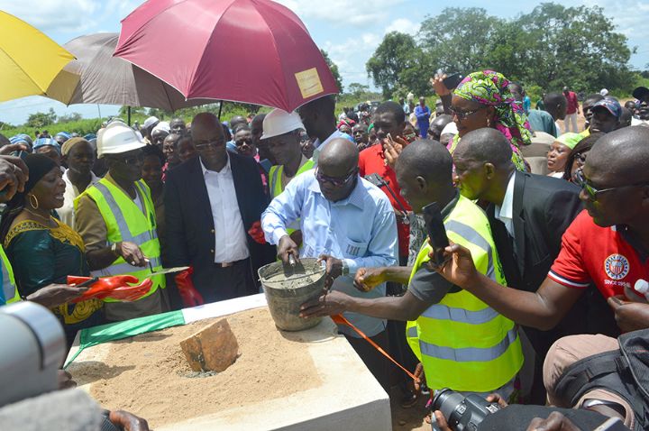 Pose de la première pierre des bureaux et de la résidence du sous-préfet: Badikaha amorce son développement sous l’impulsion de ses cadres