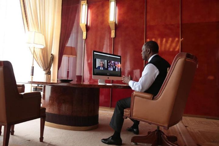 Covid-19 : le président Ouattara fait le point par visioconférence avec son premier ministre