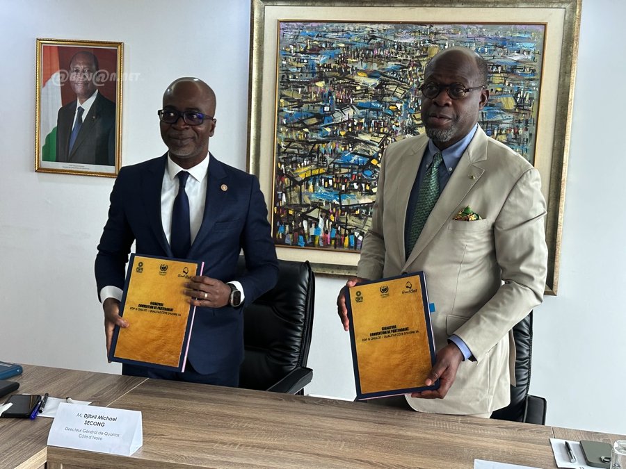 Préservation et restauration des terres : la présidence de la COP15 et Qualitas Côte d'Ivoire SA signent une convention