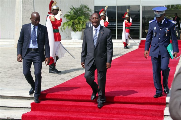 Ouattara à Paris pour un sommet sur la paix et la sécurité en Afrique