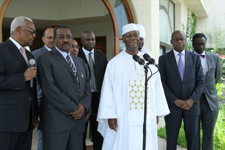 Alassane Ouattara assure que sa « convalescence est quasiment terminée»