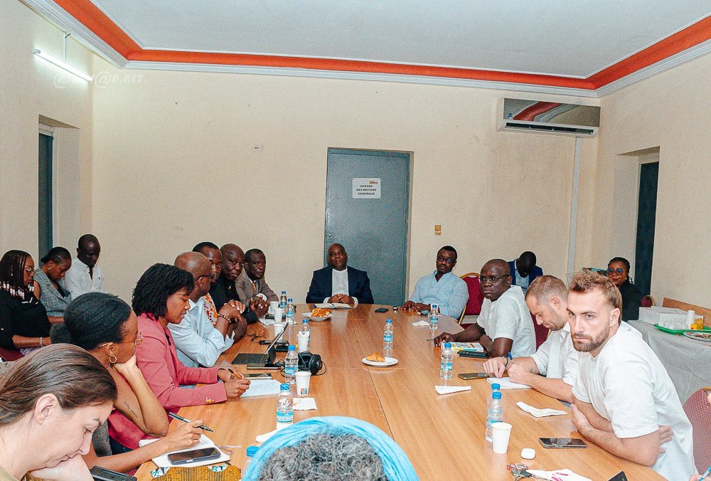 Présidentielle 2025 : Ahoua Don Mello échange avec la presse étrangère