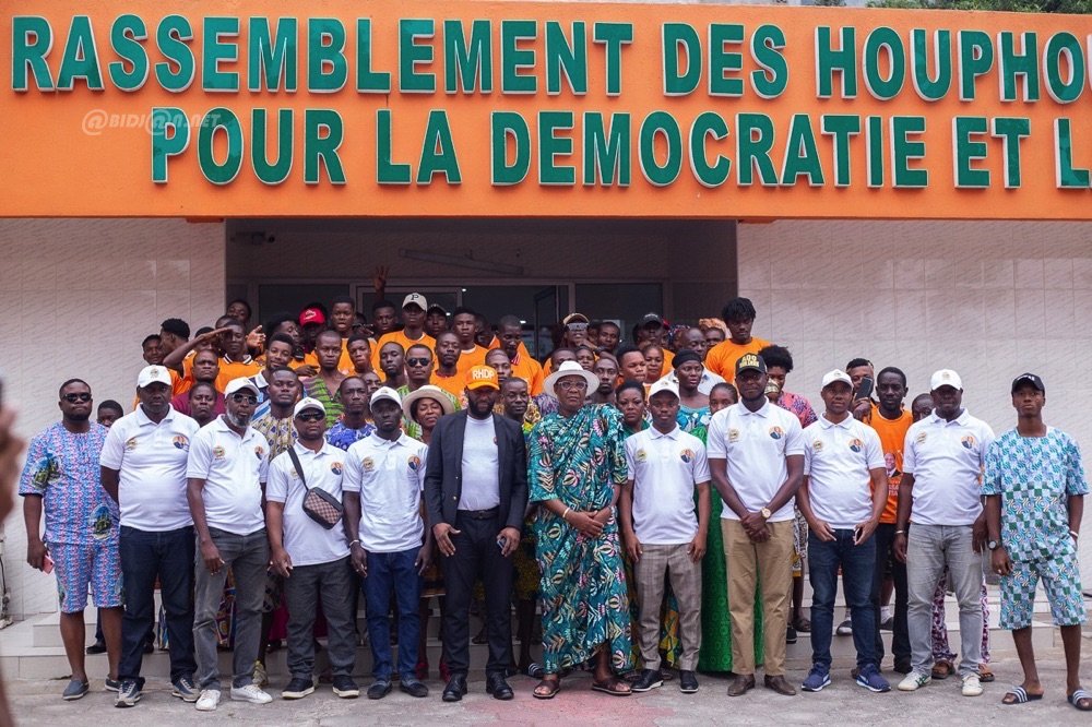 Présidentielle 2025: Des jeunes Atchan affichent leur soutien à la candidature d’Alassane Ouattara
