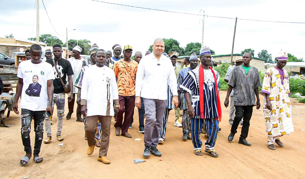 Présidentielle 2025 : le candidat Jean Louis Billon communie avec les populations de Tehini et Doropo