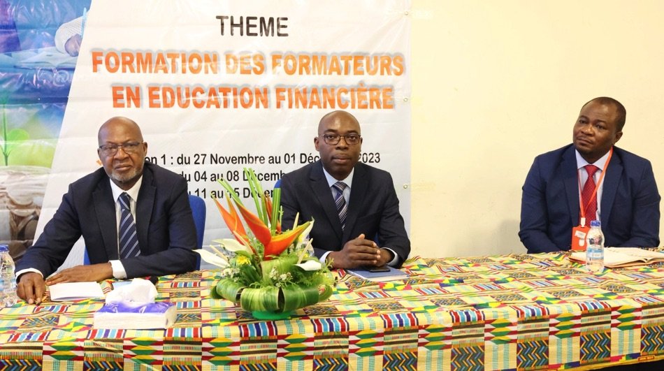 Programme national d’éducation financière (PNEF) : des formateurs outillés sur les supports pédagogiques