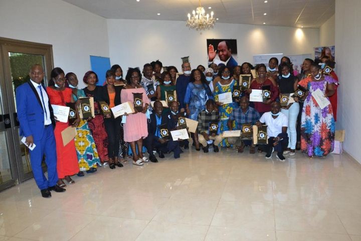 Les meilleurs acteurs d’un programme d’inclusion financière distingués à Yamoussoukro