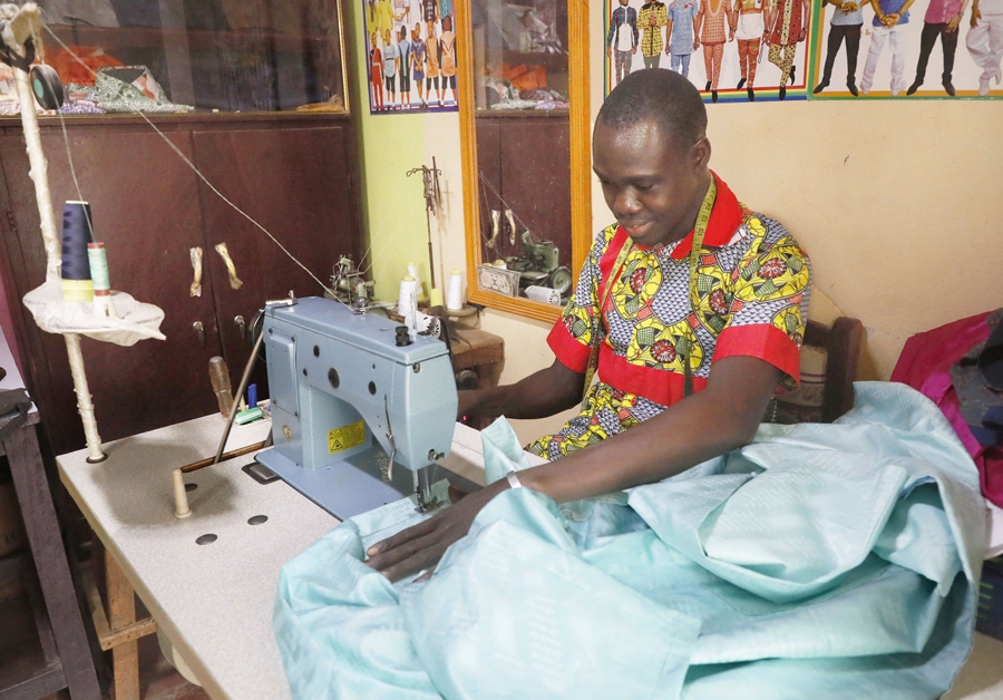 Projet spécial Emploi jeunes : le Coordonnateur Général du PSGouv, Non Karna Coulibaly, échange avec de nombreux bénéficiaires des financements de projets à Ouangolodougou et à Ferkessédougou